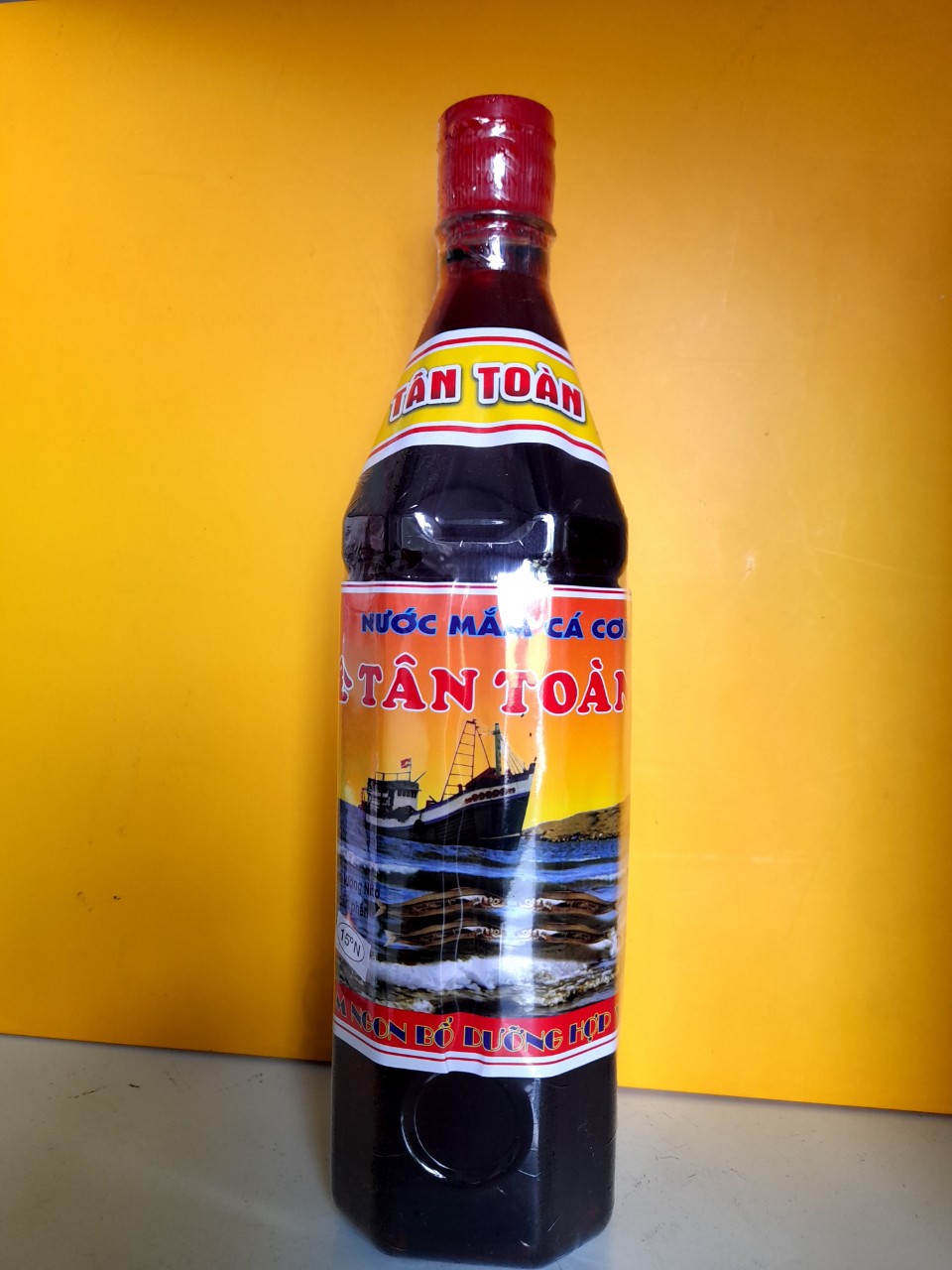 Nước mắm Tân Toàn 15° đạm, 900ml (giá chưa bao gồm VAT)